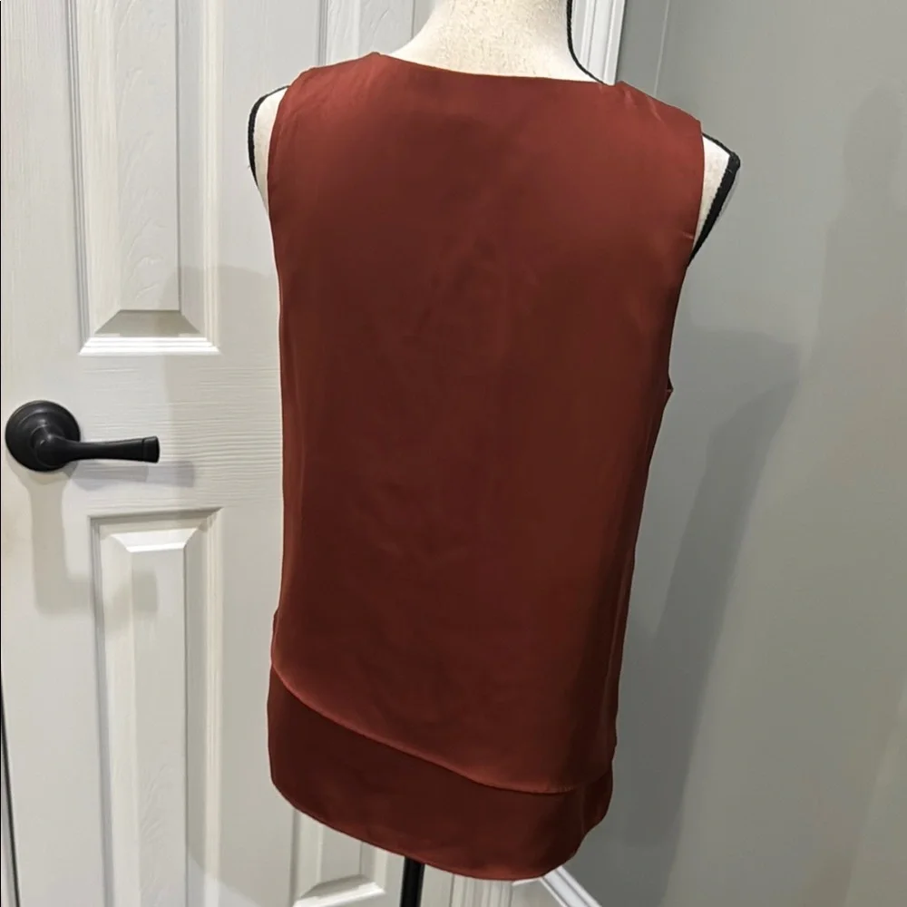 Gilli Rust V-Neck Tank Top - Picture 4 of 6